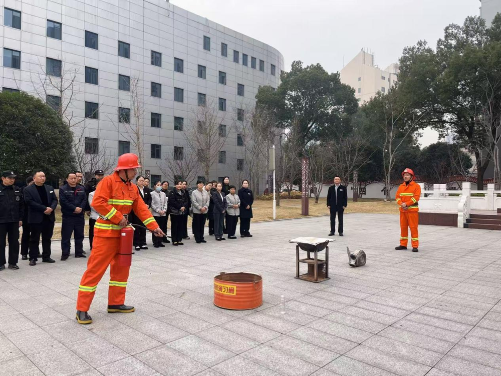 實操培訓：滅火器使用方法